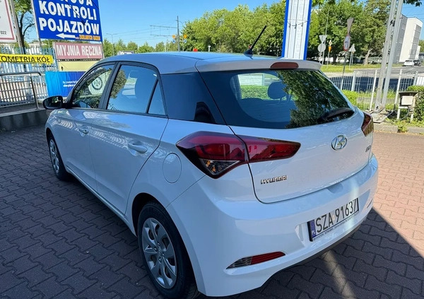 Hyundai i20 cena 42500 przebieg: 80900, rok produkcji 2018 z Żukowo małe 121